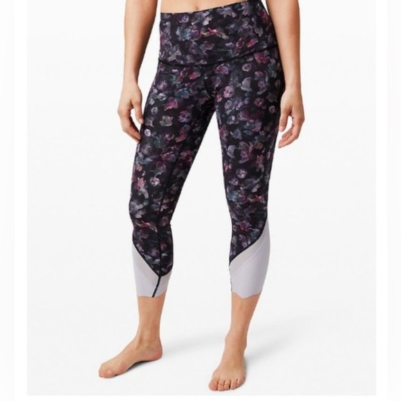 Lululemon Wunder Under Scalloped Hem High Rise Crop 23” *Luxtreme - Size 4 - Picture 1 of 7